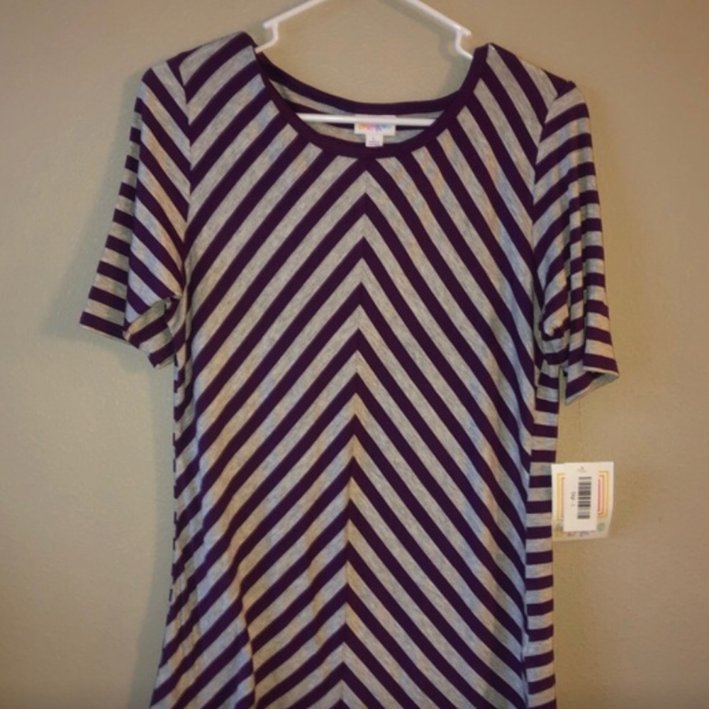 LuLaRoe Gigi Top - Size L